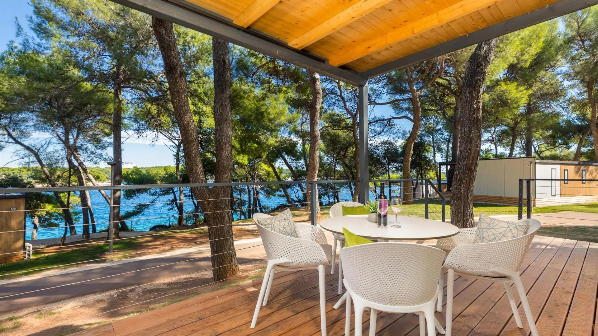 PUY Arena Stoja Camping Homes 4*,