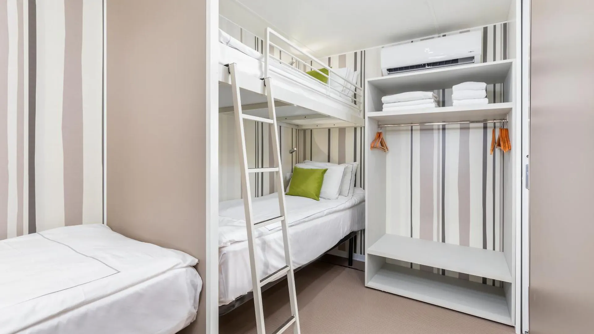 פארק נופש PUY Arena Stoja Camping Homes