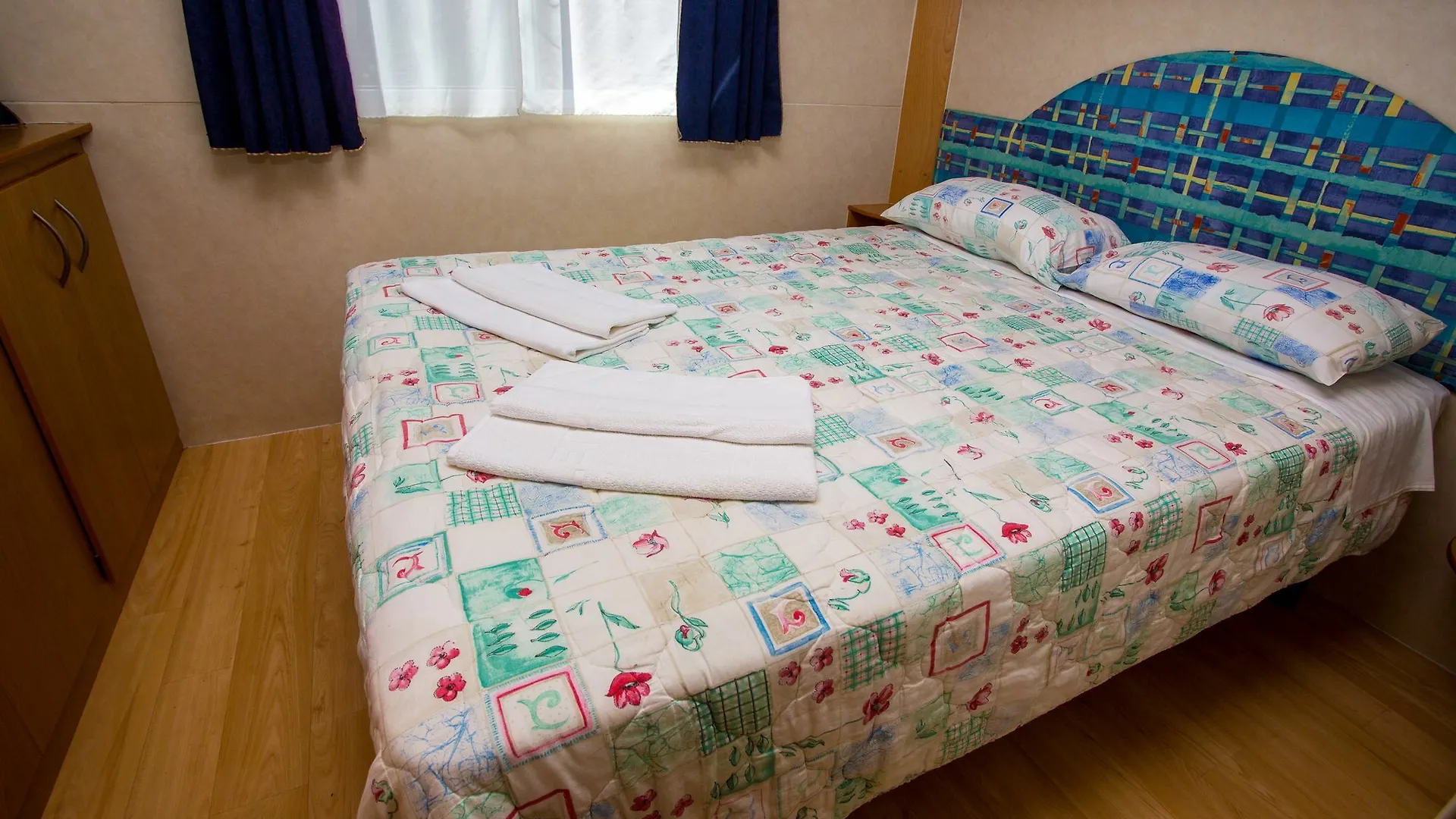 PUY Arena Stoja Camping Homes פארק נופש