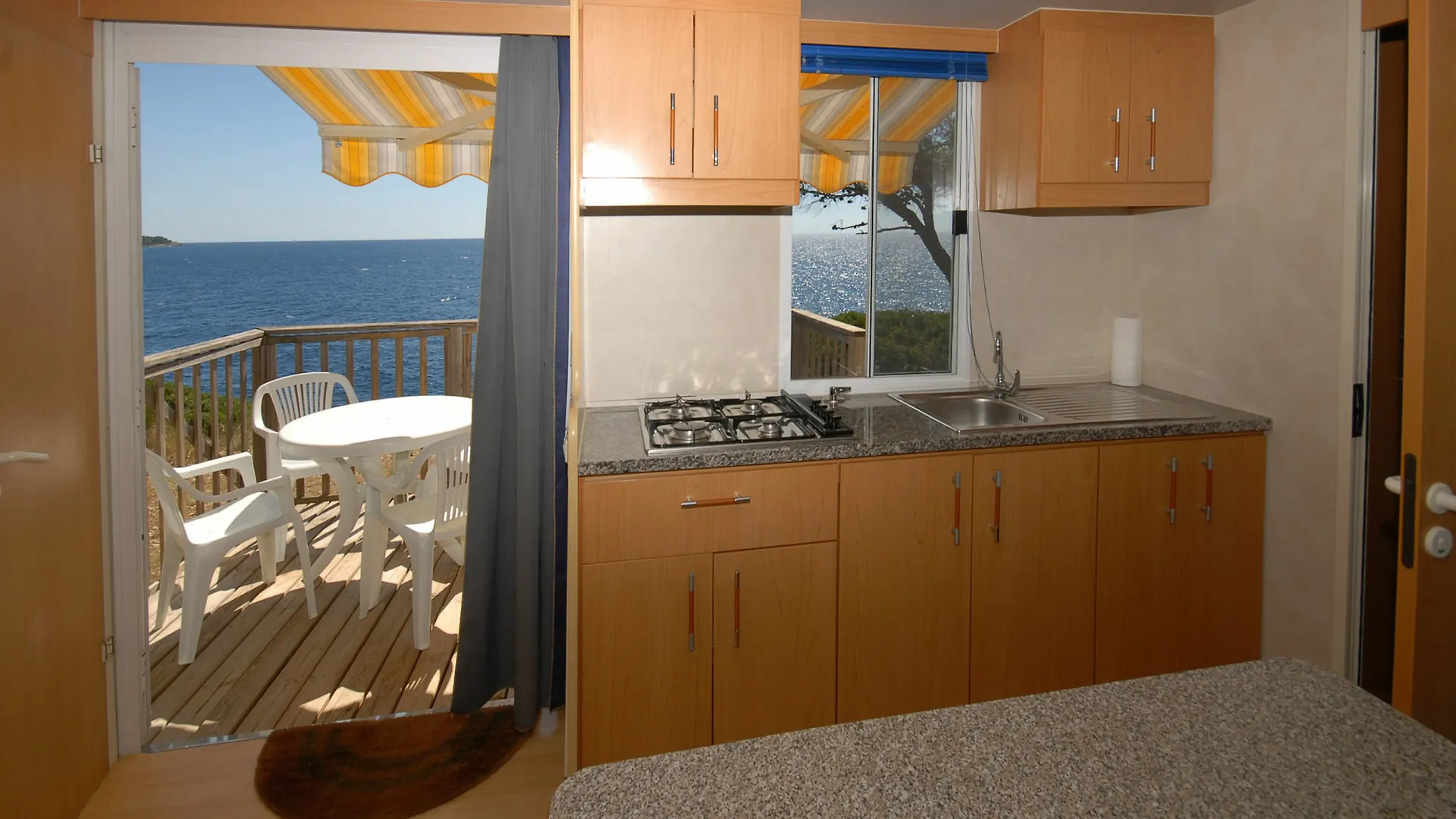 PUY Arena Stoja Camping Homes 4*,