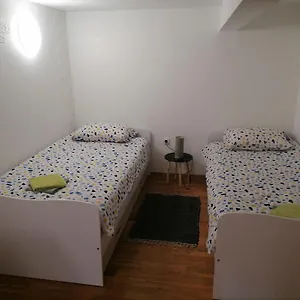 apartman-tia-rijeka.primorje-gorskikotar.com/