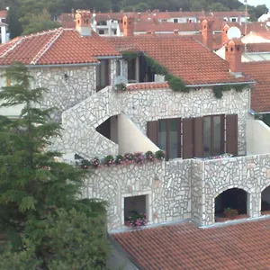 collins-apartments.pula-hotels.org/