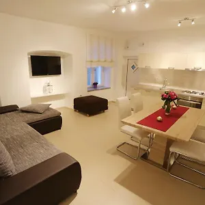 https://apartment-kala-zadar.hotelinzadar.com